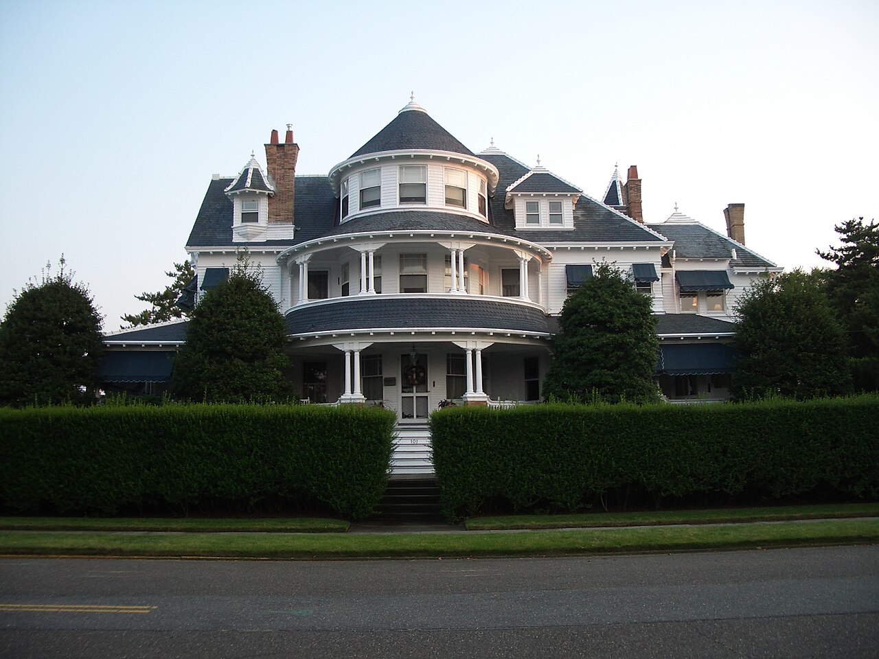 opening your huntsville cottage this spring tech checklist inside - illustrated by Wikimedia Commons