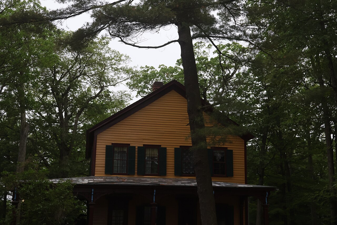 running a port carling airbnb smart home saves you 10 hours a week 2 - illustrated by Wikimedia Commons